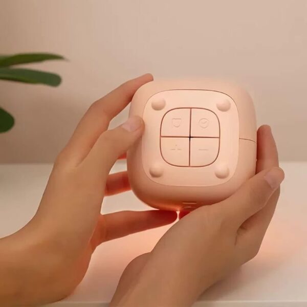 چراغ خواب و ساعت کودک مدل خوک دوست‌داشتنی - Image 3